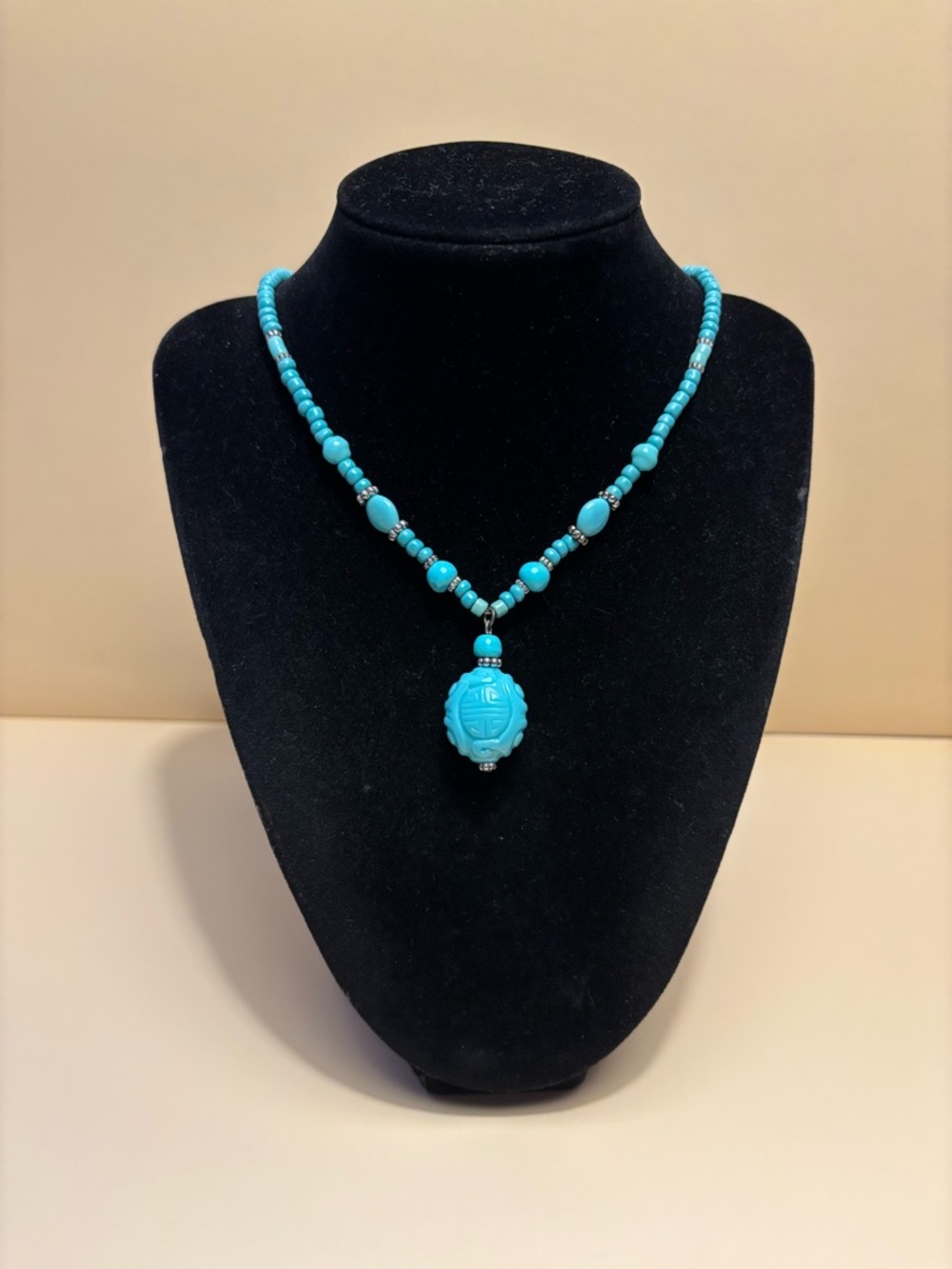 Vintage Avon Asian Inspired Faux Turquoise Medallion Necklace 16”+2.5”